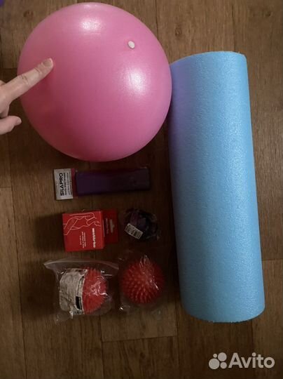 Эластичные ленты, тейпы, рол, массажные мячи