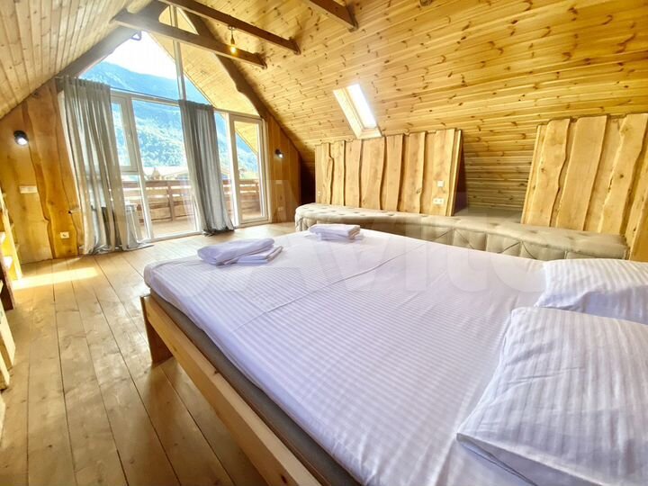 Коттедж 220 м² на участке 6 сот.