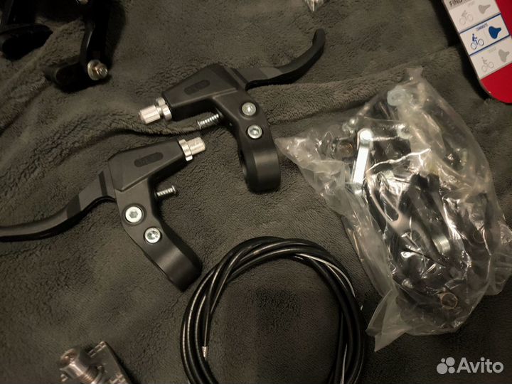 Запчасти и аксессуары для велосипеда