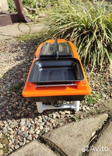 Прикормочный карповый кораблик Ранферри Atom