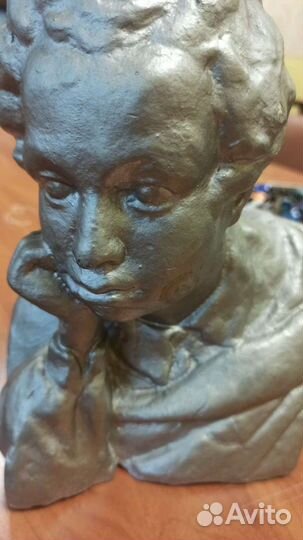 Бюст Пушкина