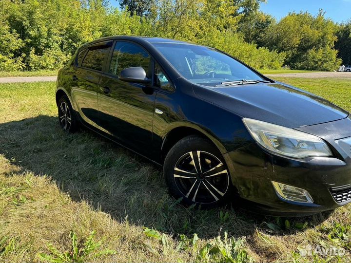 Opel Astra 1.6 AT, 2012, 120 000 км