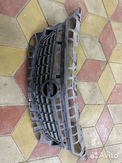 Решетка радиатора на opel astra J