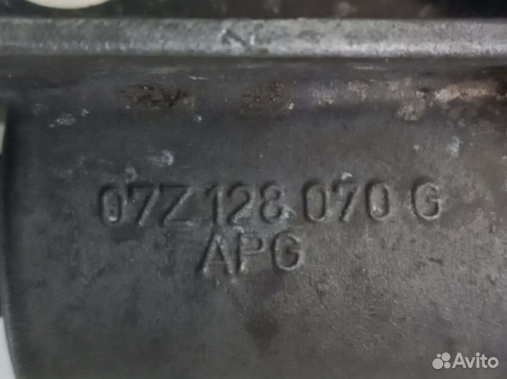 Дроссельная заслонка правая Volkswagen Toureg 1