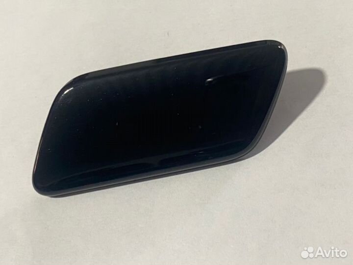 Крышка омывателя фары передняя левая Toyota Land