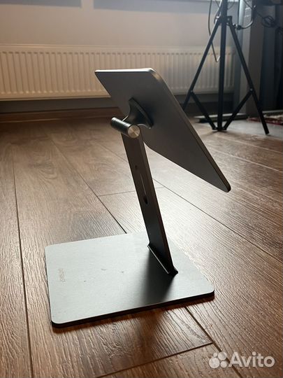 Магнитная Подставка для iPad