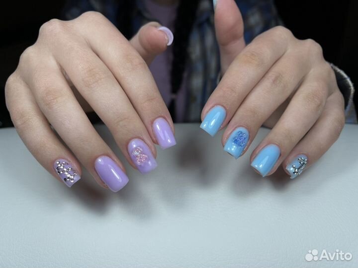 Модель на маникюр