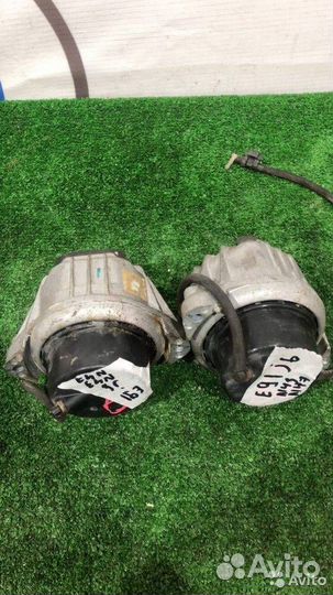 Подушка крепления двигателя BMW 3 22116773742