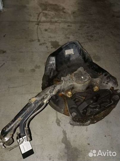 Передние тормоза Toyota celsior ucf21