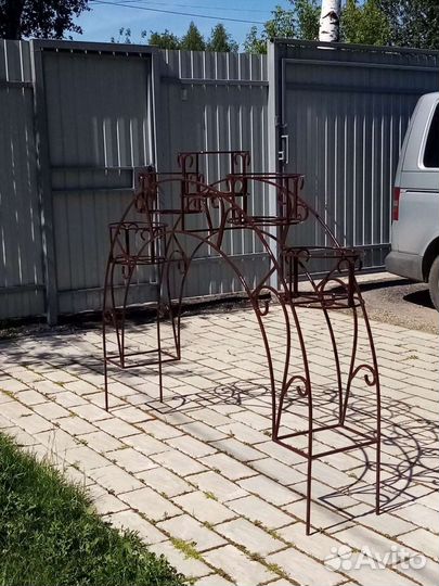 Арка, цветочница