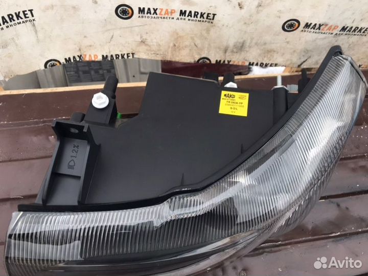 Новая Фара передняя левая Ford Transit 2000-2006