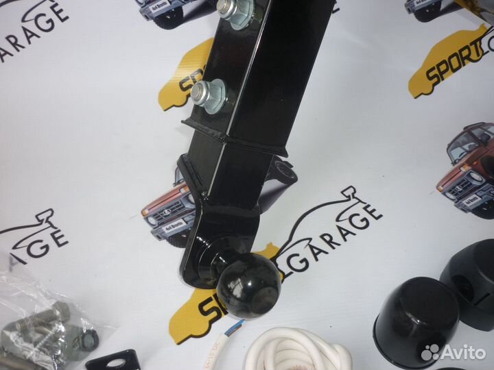 Фаркоп со съемным шаром Нива Шевроле