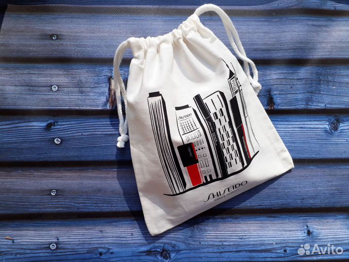 Косметичка Shiseido,Guerlain,Clinique,Kenzo