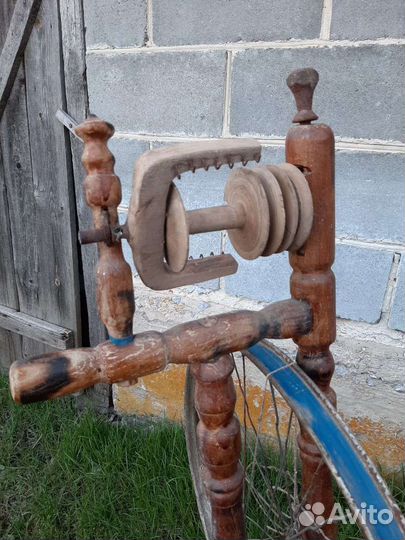 Прялка деревянная старинная