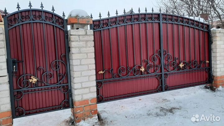 Кованные ворота и калитка