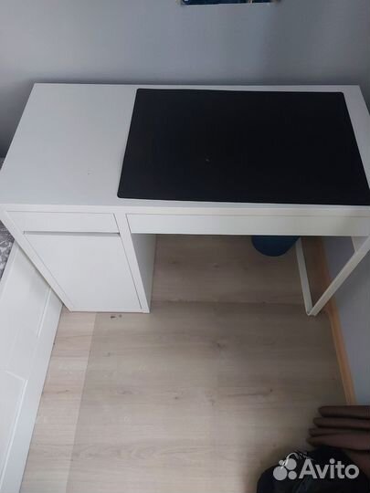 Рабочий стол IKEA