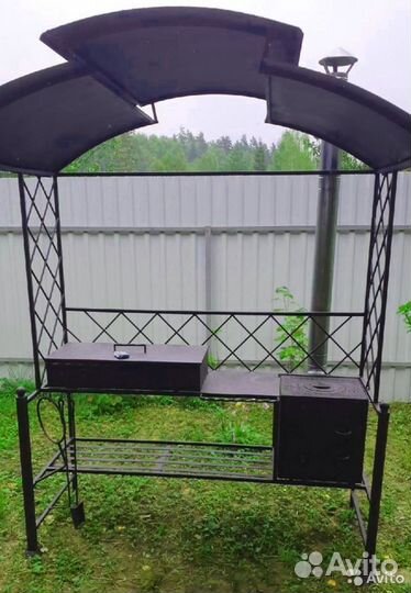 Кованый мангал с крышей и печкой