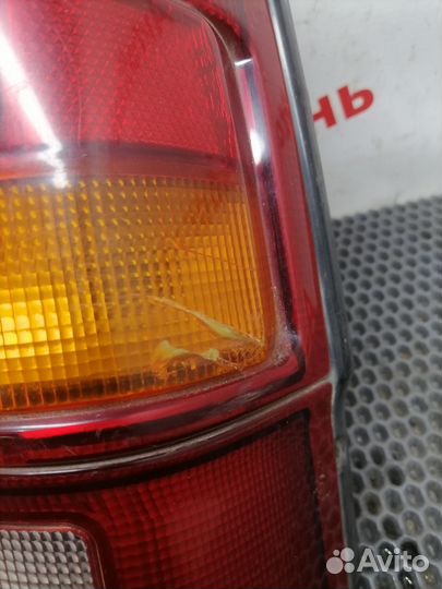 Фонарь задний правый Mazda Capella GD