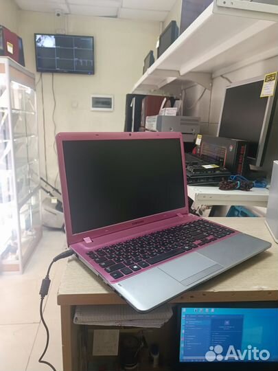 Ноутбук samsung i7/8/320/2gb