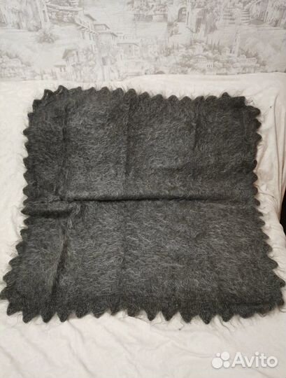 Пуховый платок шаль