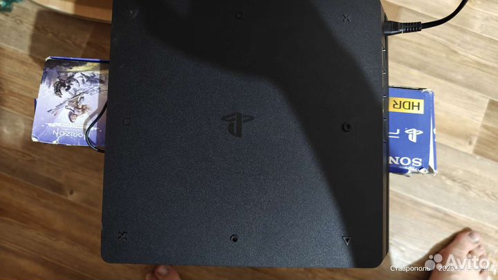 Sony playstation 4 PS4 slim