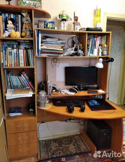 Компьютерный стол