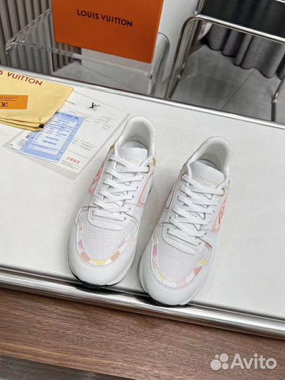 Женские кроссовки Louis Vuitton Neo Run Away