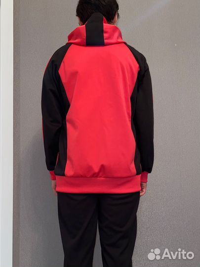 Спортивный костюм женский