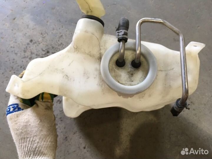 Бачок омывателя с подогревом Mercedes-Benz C-Class