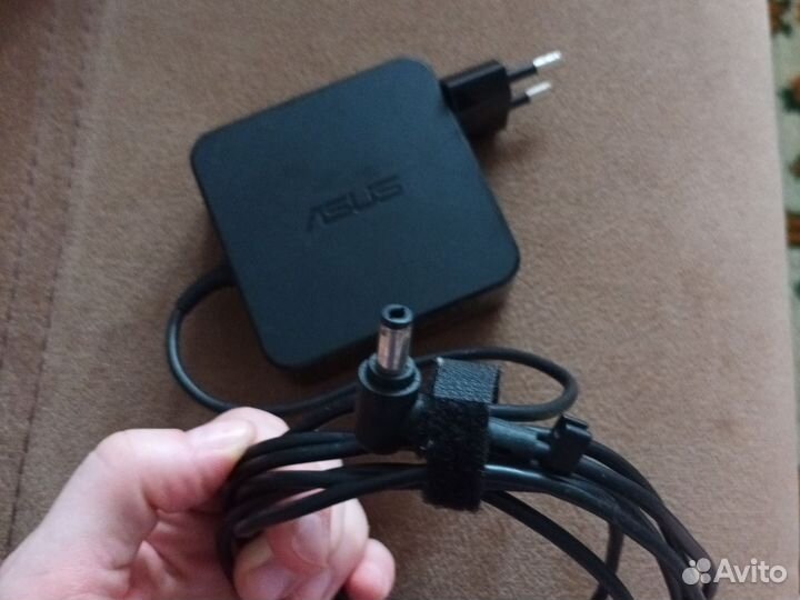 Зарядное устройство для ноутбука