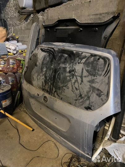 Крышка багажника Opel zafira