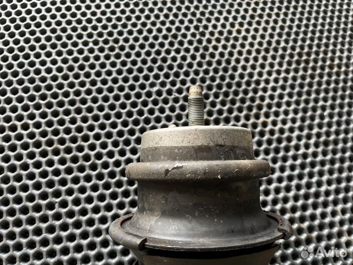 Подушка двигателя Infiniti QX70