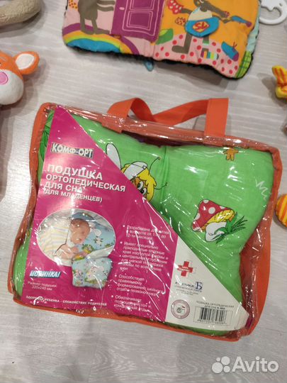 Развивающие игрушки для малышей пакетом