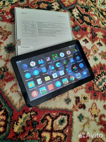 Функциональный планшет BQ1081G 3G