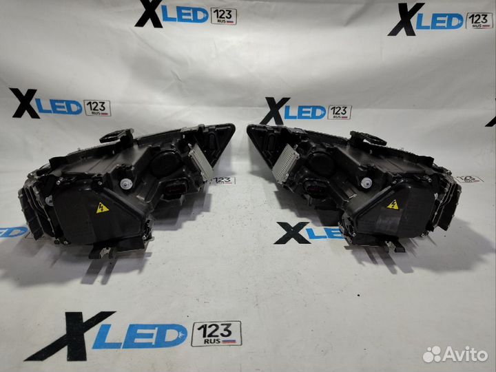 Фара правая левая Audi Q3 дорест ксенон в сборе