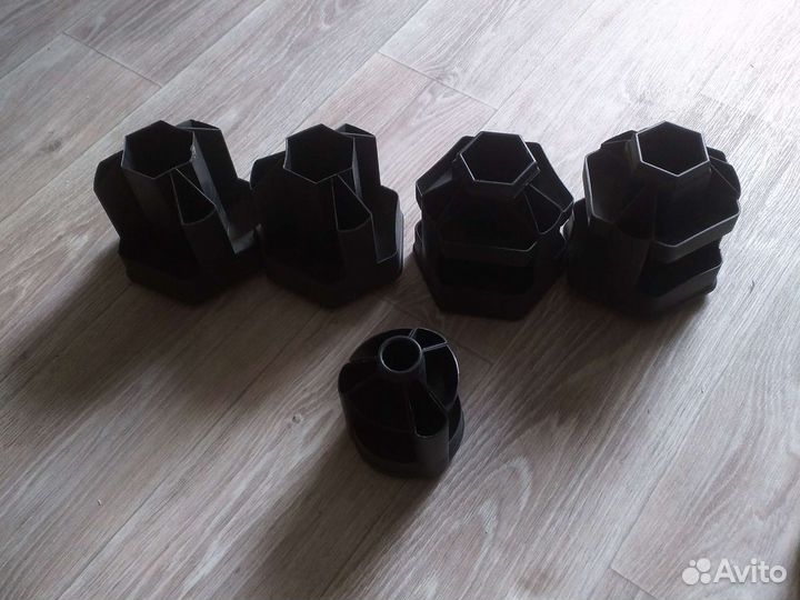 Подставки под канцтовары