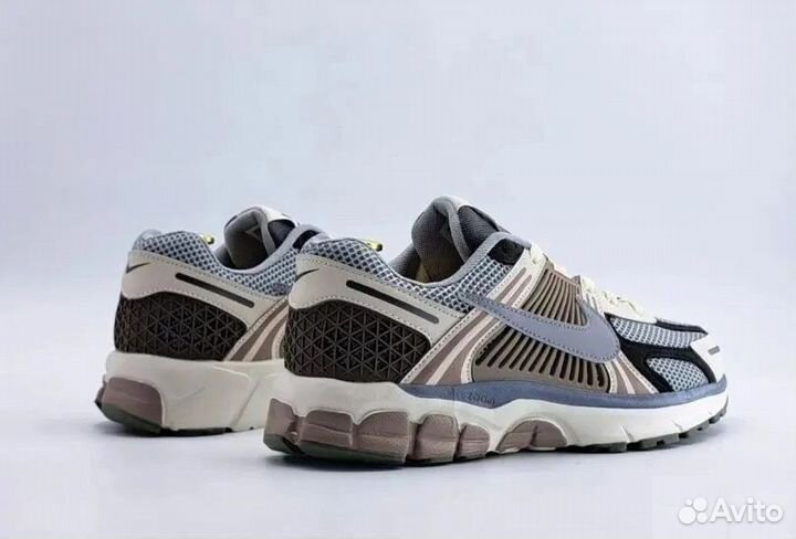 Кроссовки Nike air zoom vomero 5 новые