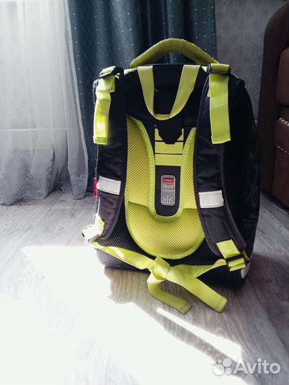 Рюкзак школьный