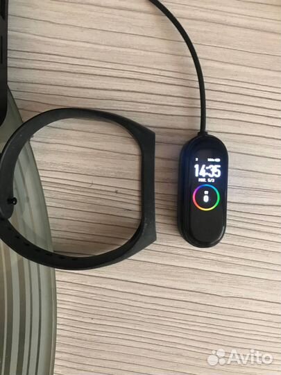 Xiaomi mi band 4 часы