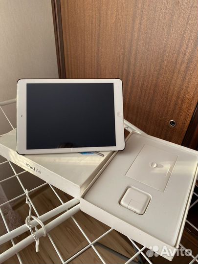 Планшет apple iPad air 1