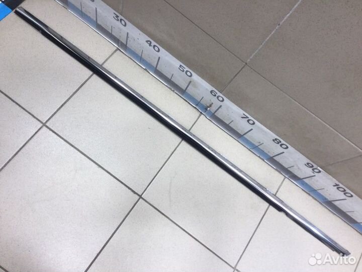 Накладка стекла двери передняя левая Kia Ceed