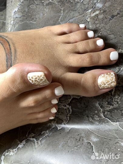 Маникюр и педикюр