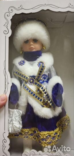 Снегурочка-кукла коллекционнная на ножках