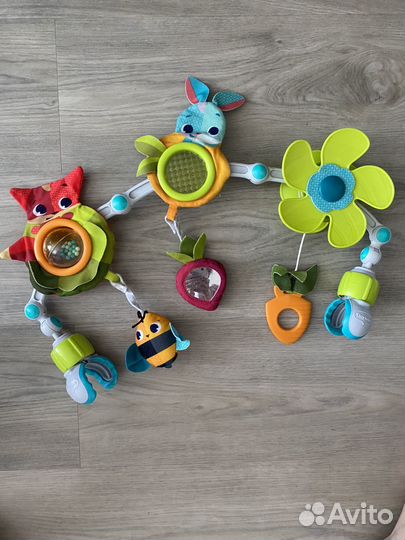 Игрушки пакетом коврик и дуга tiny love