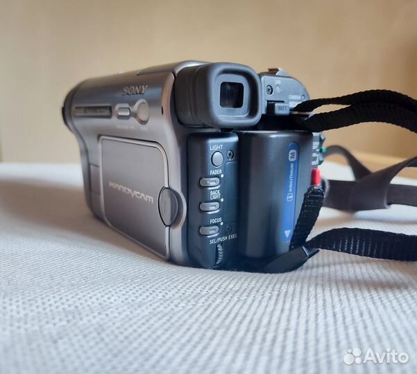 Цифровая видеокамера Sony DCR-TRV285E Digital-8