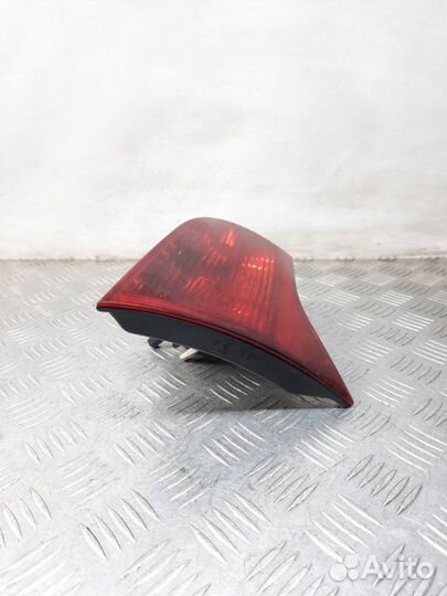 Фонарь крышки багажника левый Audi A4 универсал