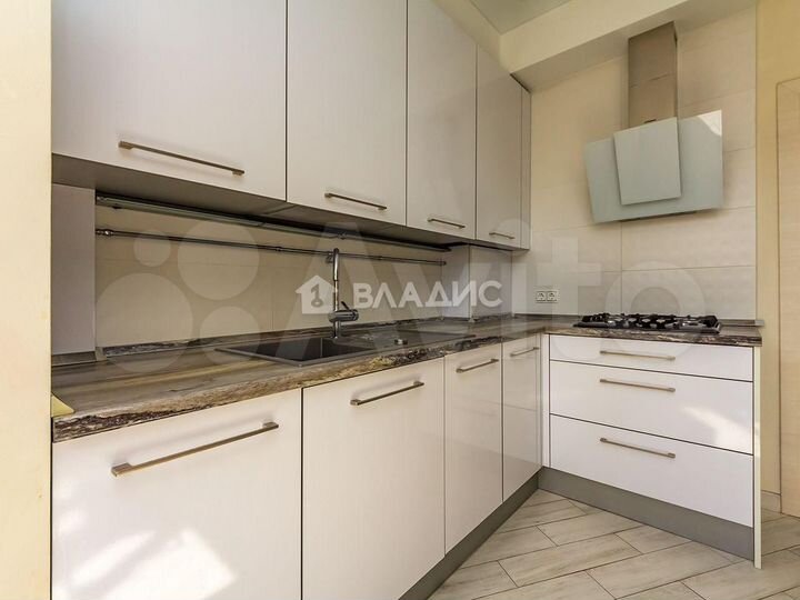 2-к. квартира, 60 м², 2/3 эт.