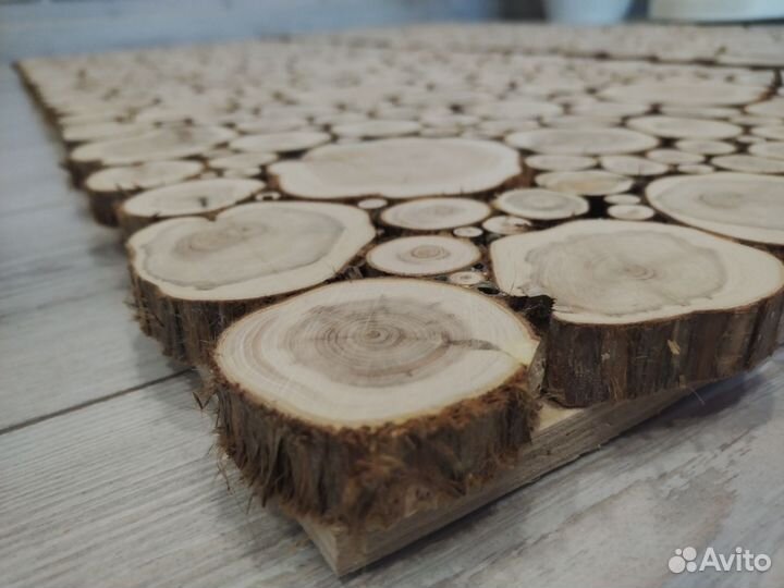 Панно из можжевельника