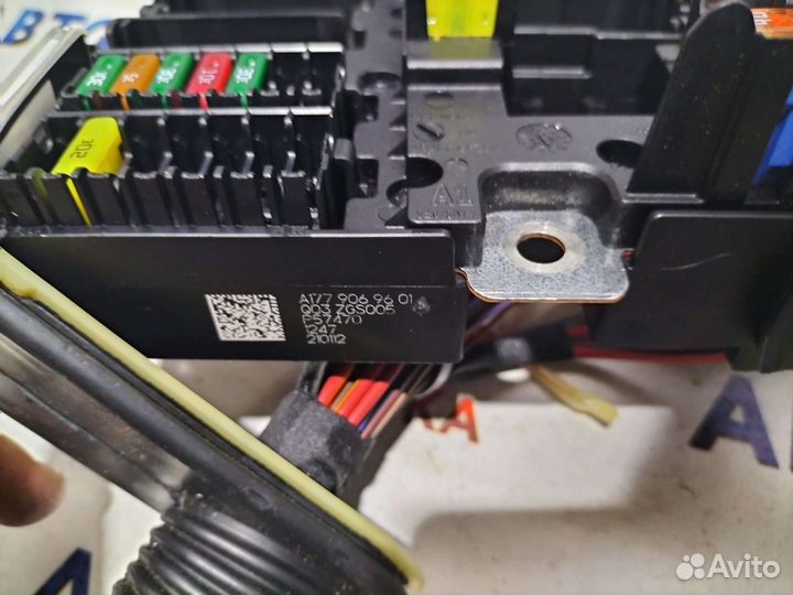 Блок предохранителей Мерседес A1779069601