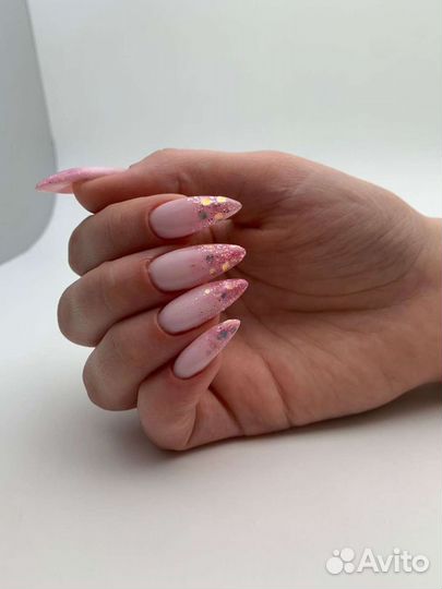 Маникюр педикюр